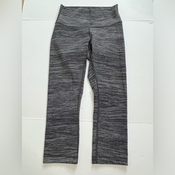 Lululemon Wunder Under Cropped Leggings Size 6 Black With White Dots - Picture 1 of 8